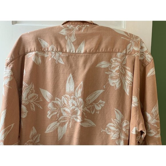 Tommy Bahama Peach Floral Casual Button Down Shirt - Picture 7 of 7